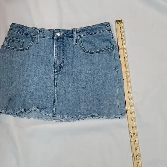 Cute Jean Mini Skirt!  - Picture 3 of 6